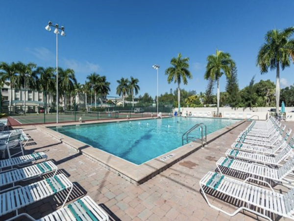 Charming Vacation Rental on Siesta Key Call Today