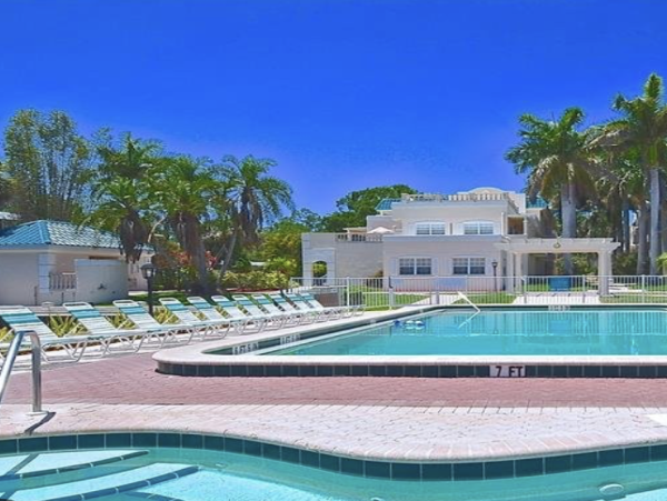 Charming Vacation Rental on Siesta Key Call Today