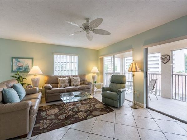SIESTA KEY CONDO PARTIAL GULF VIEW SLEEPS 6