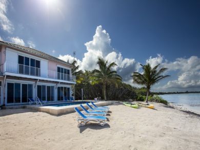 Private 4 Bedroom Beachfront Residence with Pool Sleeps 8