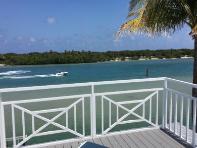 Five Bedroom Waterfront Pool Home in Jupiter