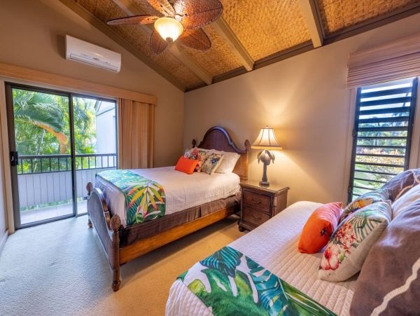 Ocean View 2 Bedroom Vacation Condo Walk to Beach