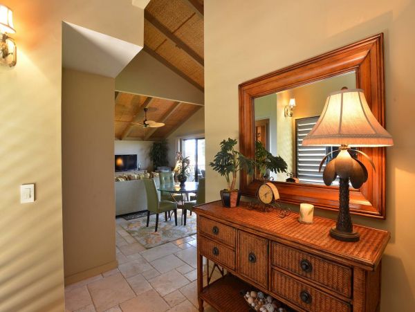Ocean View 2 Bedroom Vacation Condo Walk to Beach