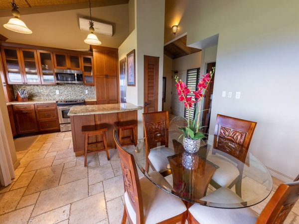 Ocean View 2 Bedroom Vacation Condo Walk to Beach