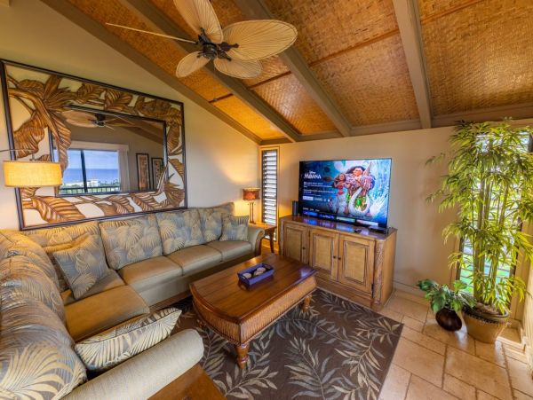 Ocean View 2 Bedroom Vacation Condo Walk to Beach