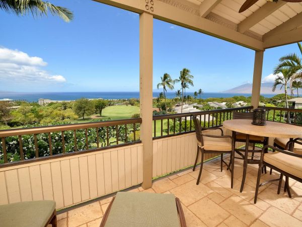 Ocean View 2 Bedroom Vacation Condo Walk to Beach