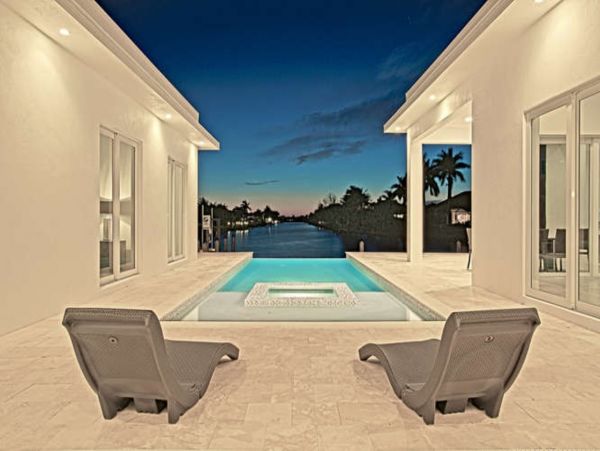 Canal Front Luxury Four Bedroom Home in Cape Coral