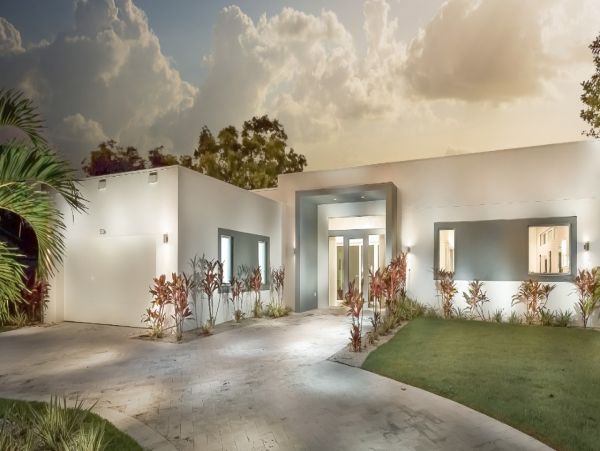 Canal Front Luxury Four Bedroom Home in Cape Coral