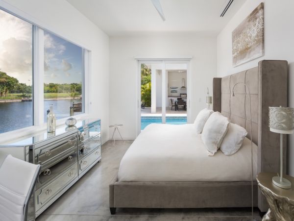 Canal Front Luxury Four Bedroom Home in Cape Coral