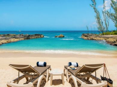 Luxury Three Bedroom Vacation Home in Grand Cayman