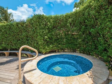 Luxury Three Bedroom Vacation Home in Grand Cayman