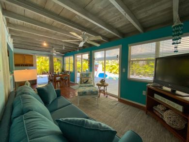 Holmes Beach 2 Bedroom Home Sleeps 6  Private Pool & Spa