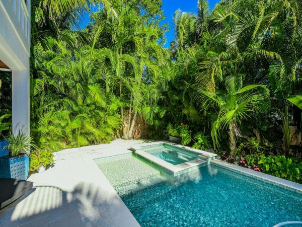 Anna Maria Island Vacation Rentals - Florida Gulf Coast Beach Homes with Pool & Spa
