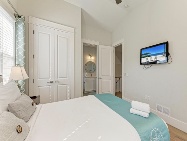 Anna Maria Island Vacation Rentals - Florida Gulf Coast Beach Homes with Pool & Spa