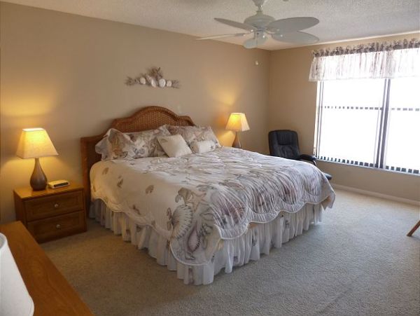 Experience Luxury and Comfort in Siesta Key
