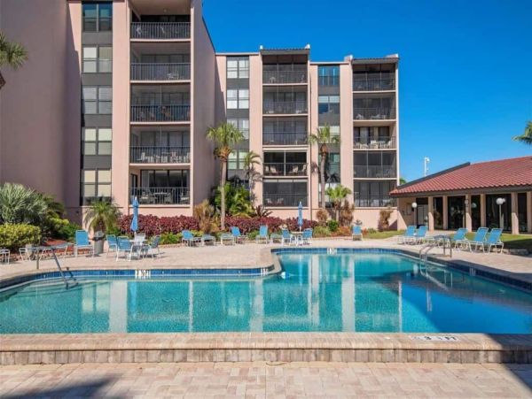 Experience Luxury and Comfort in Siesta Key