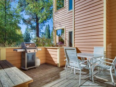 Nevada Two Bedroom Vacation Townhome Sleeps Four