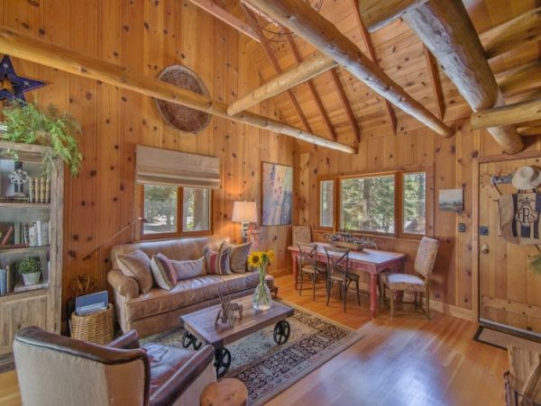 Tahoe City Vacation Cottage Sleeps Four Guests