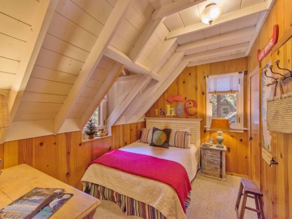 Tahoe City Vacation Cottage Sleeps Four Guests