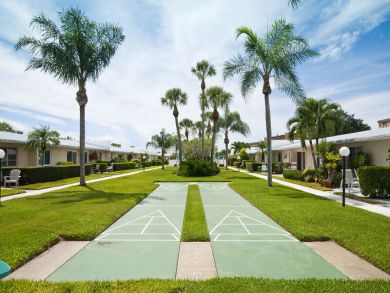 Beachfront One Bedroom Vacation Condo in Siesta Key