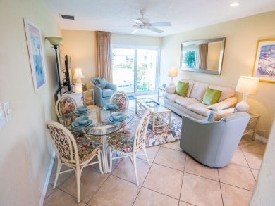 Beachfront One Bedroom Vacation Condo in Siesta Key
