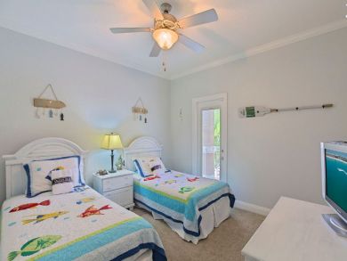 Luxury Crystal Beach 4 Bedroom Vacation Home Sleeps 12