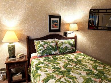 Kihei Vacation Ocean  Condo Sleeps Four Guests