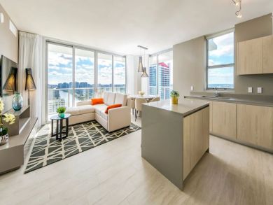 Three Bedroom Luxury Walk to Beach Condo in Hollywood FL - Ocean & Intercoastal Views