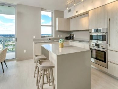 Three Bedroom Luxury Walk to Beach Condo in Hollywood FL - Ocean & Intercoastal Views