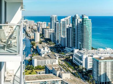 Three Bedroom Luxury Walk to Beach Condo in Hollywood FL - Ocean & Intercoastal Views