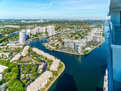 Three Bedroom Luxury Walk to Beach Condo in Hollywood FL - Ocean & Intercoastal Views