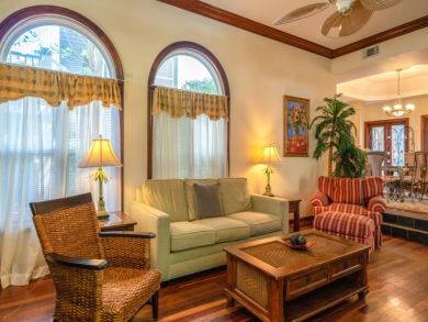 Destin Luxury Vacation Accommodation Walk to Beach