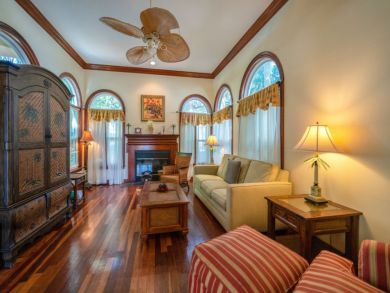 Destin Luxury Vacation Accommodation Walk to Beach