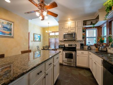 Destin Luxury Vacation Accommodation Walk to Beach