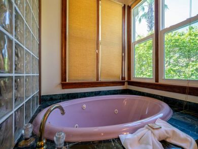 Destin Luxury Vacation Accommodation Walk to Beach