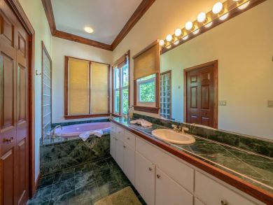 Destin Luxury Vacation Accommodation Walk to Beach