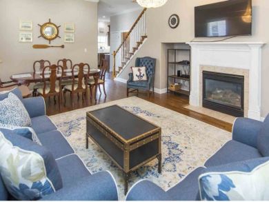 Destin Vacation Home Sleeps Twelve Guests.