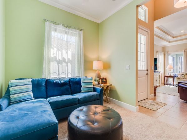Naples Luxury Villa 2 Bedrooms + Den Waterfront