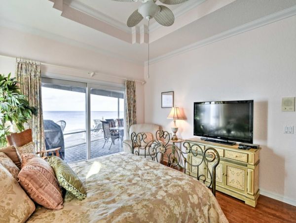 Luxury Englewood Vacation Home Five Bedrooms Sleeps Twelve