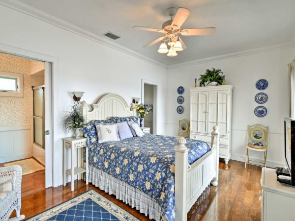 Luxury Englewood Vacation Home Five Bedrooms Sleeps Twelve
