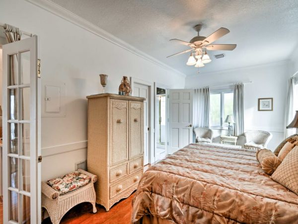 Luxury Englewood Vacation Home Five Bedrooms Sleeps Twelve