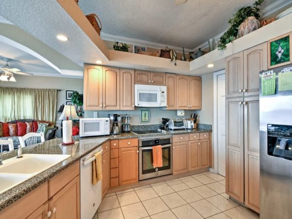 Luxury Englewood Vacation Home Five Bedrooms Sleeps Twelve