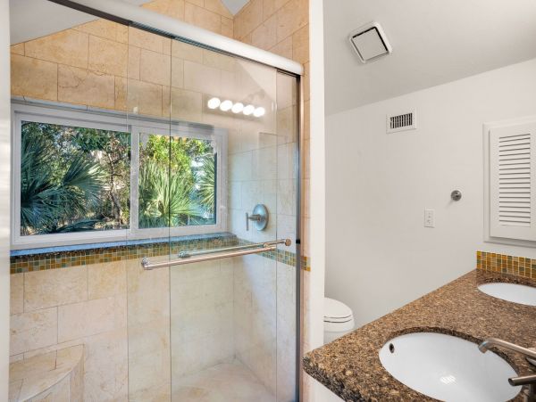 Four Bedroom Vacation Home in Sanibel - Walk to Beach