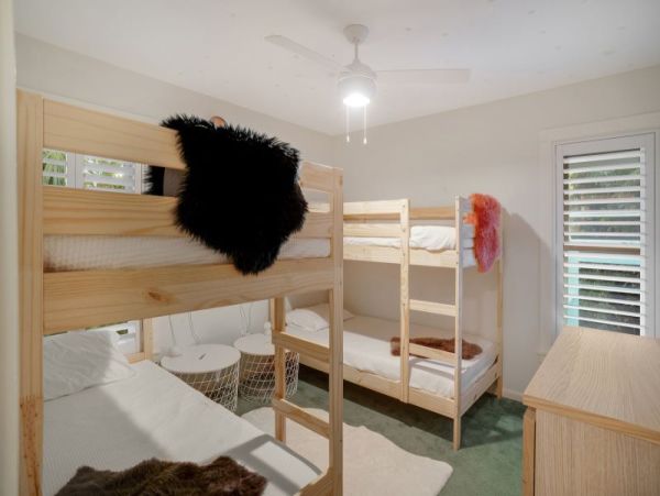 Four Bedroom Vacation Home in Sanibel - Walk to Beach