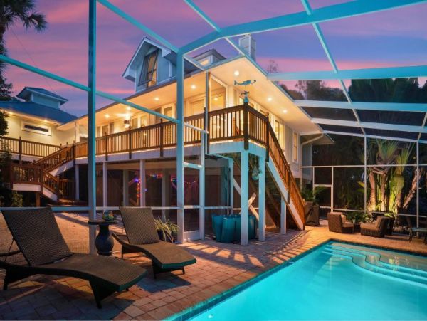 Four Bedroom Vacation Home in Sanibel - Walk to Beach
