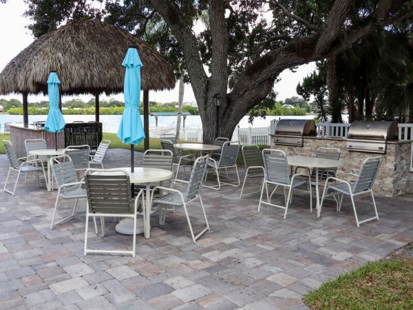Siesta Key Vacation Condo One mile to Village 4 min walk to Trolley Stop