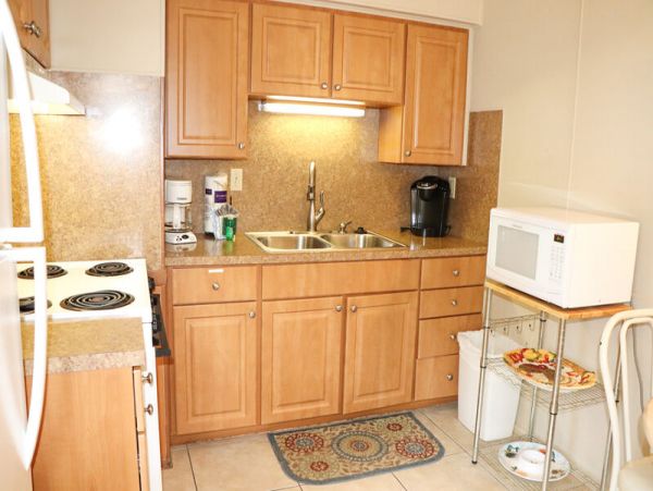 Siesta Key Vacation Condo One mile to Village 4 min walk to Trolley Stop