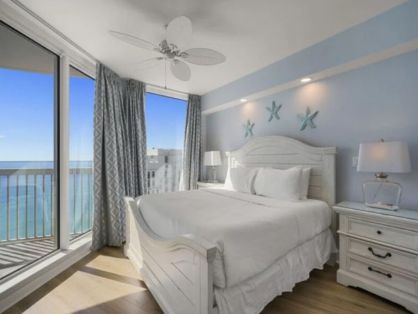 Destin Condo Gulf Front 8 Guests With Communal Pool