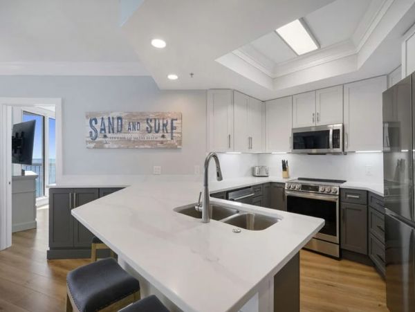 Destin Condo Gulf Front 8 Guests With Communal Pool