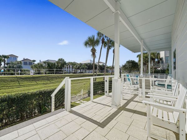 Destin Vacation Home Five Bedroom Walk to Beach